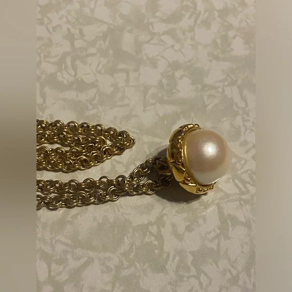 💎 Vintage Costume Acorn Faux Pearl Necklace #7516 - Picture 2 of 9